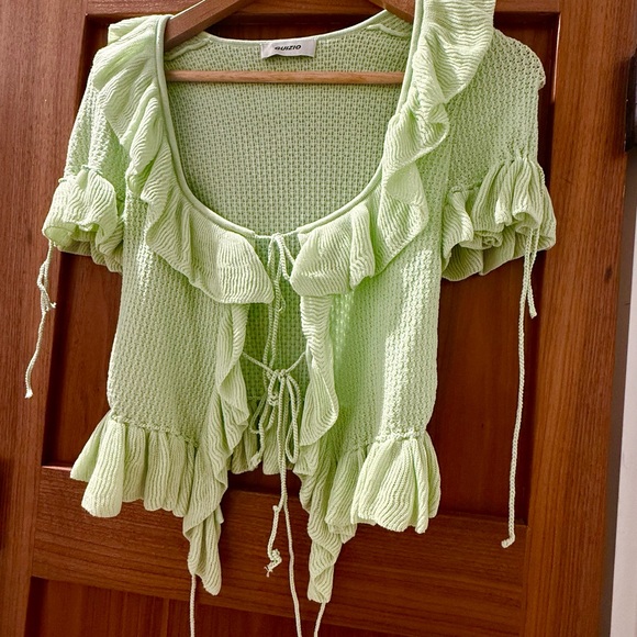 Guizio Ruffle Knit Tie Top - Picture 2 of 4